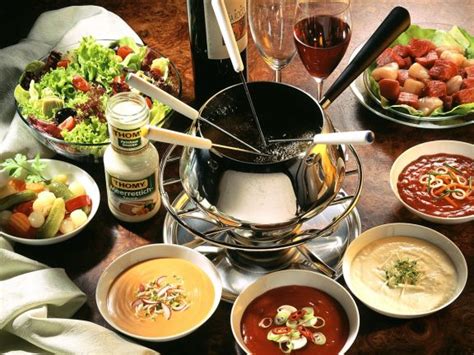 MEAT FONDUE RECIPES: Meat Fondue With Four Sauces Recipe