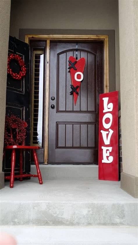 12 Valentines Day Porch Decor Ideas Bees And Roses