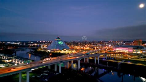 Skyline of Memphis in Tennessee by Night - MEMPHIS, UNITED STATES - NOVEMBER 07, 2022 Editorial ...