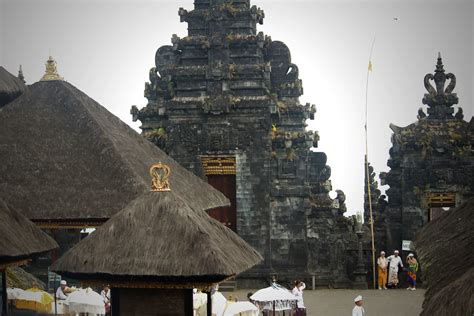 Pura Besakih Bali The Last Day Of The Celebrations For Th Flickr