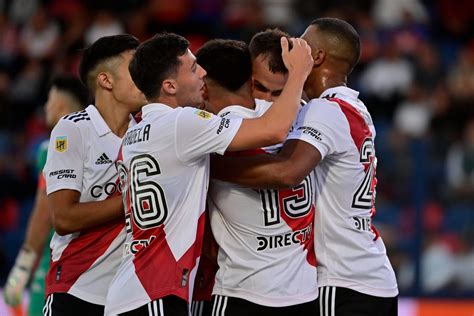 River venció a Tigre con autoridad y se acercó a la cima de la punta de