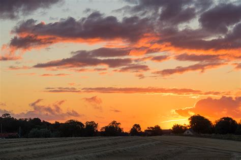 Hintergrundbilder Landschaft Sonnenuntergang Himmel Feld