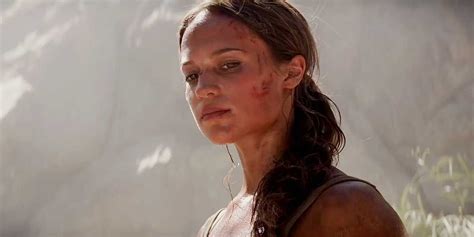 Tomb Raider's Final Scene Changes Origin of Lara Croft's Pistols