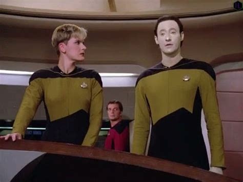 Star Trek Tng Lore Establishes Communication With Crystalline