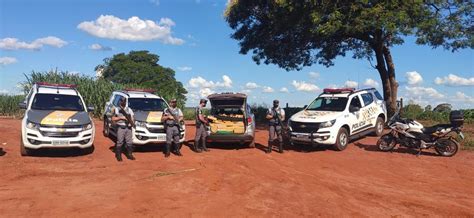 Ap S Desobedecer Ordem De Parada Motorista Abandona Ve Culo Mais