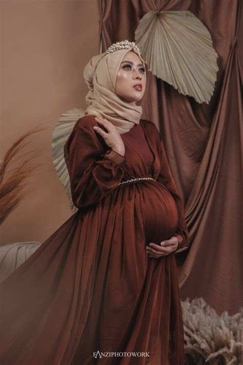 Second Maternity Photoshoot In 2022 Fotografi Kehamilan Wanita Hamil