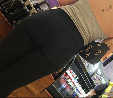 Dirty Blonde Juicy Booty With Glasses And Black Flares Forum