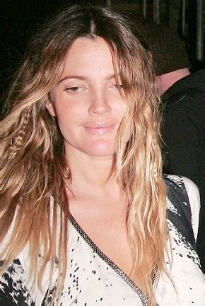 14 Amazing Pictures of Drew Barrymore Without Makeup | Styles At Life