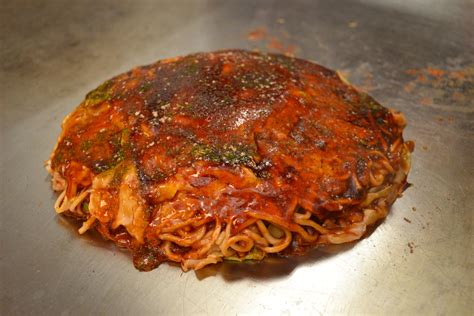 キャベツ太めで食感 初（hatsu）【広島市中区】広島お好み焼きガイド 炎の鉄板 中国新聞デジタル