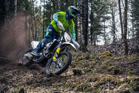 Motorrad Vergleich Husqvarna Fe Vs Husqvarna Fe Rockstar