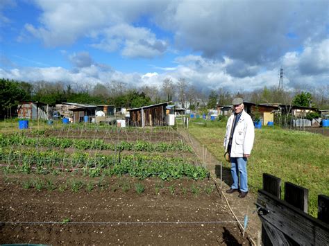 Roanne Entraide Partage Produits Sains Les Jardins Collectifs