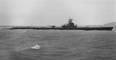 Submarine USS THRESHER SS-200 off Mare Island October 1943 | World War ...