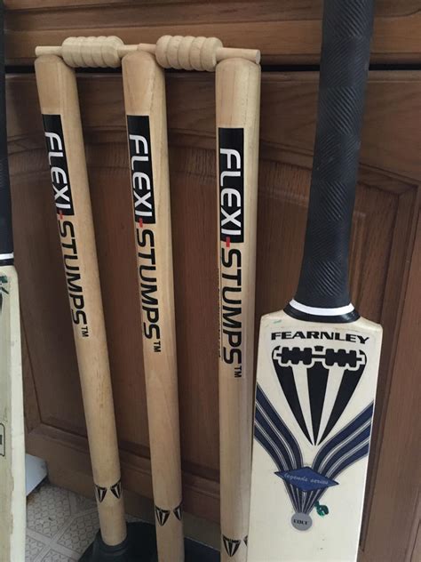 Duncan Fearnley Cricket Stump Set 2 Bats In Wychavon For £4900 For