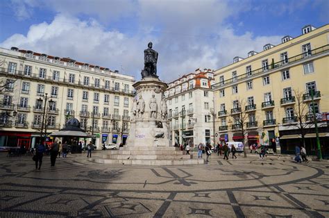 Marcha anti islamização avança hoje no Largo de Camões mesmo sem