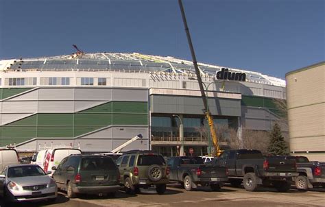 Sign goes up at Regina's new Mosaic Stadium | CBC News