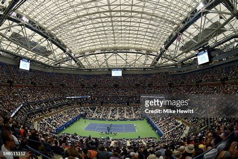 Arthur Ashe Stadium Roof Photos and Premium High Res Pictures - Getty ...