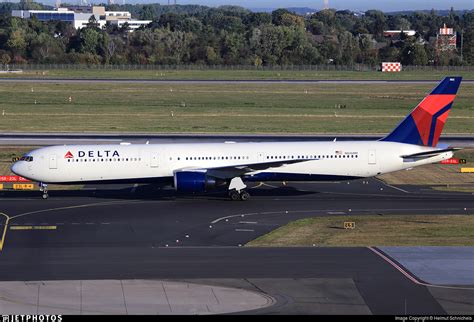 N826MH Boeing 767 432 ER Delta Air Lines Helmut Schnichels