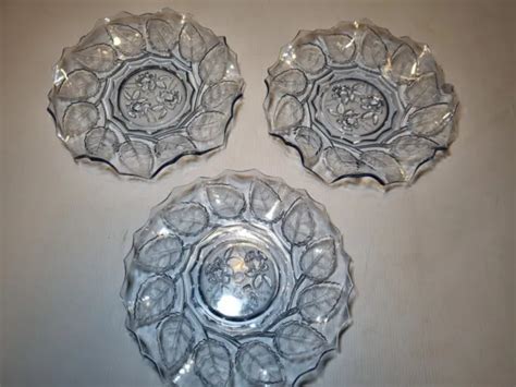 VINTAGE BLUE DEPRESSION Glass Plates Bagley ROSE LEAF X3 22cm