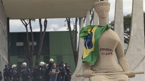 As Obras De Arte Vandalizadas Na Invasões Em Brasília