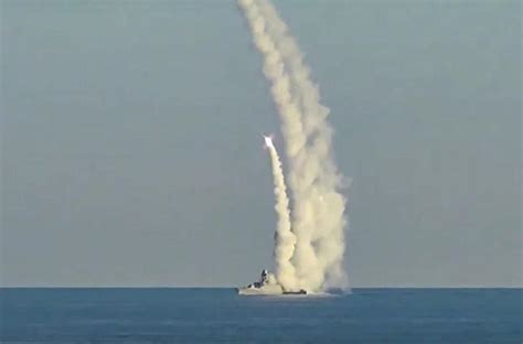 La Armada Espa Ola Sigue Al Convoy De Putin Una Fragata Rusa Con