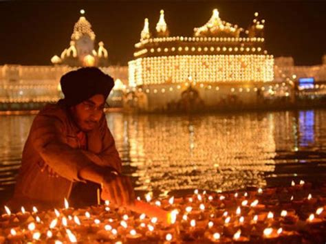 How Why Do Sikhs Celebrate Bandi Chhorr Divas On Diwali Teaching