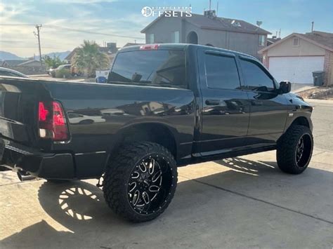 2016 Ram 1500 With 24x12 44 Savage Offroad Sa01 And 35 12 5R24