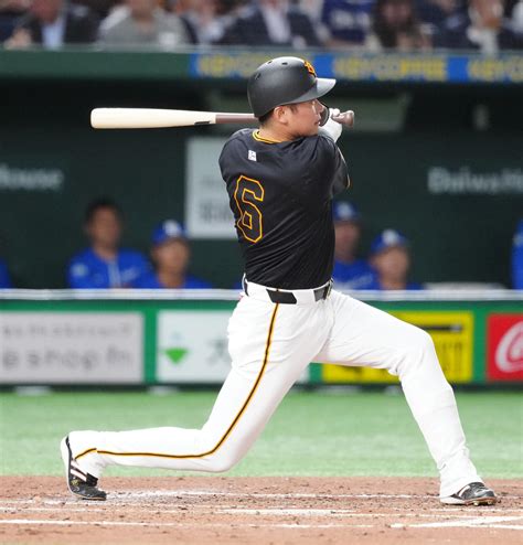 【巨人】坂本勇人が記録保持者立浪監督の目の前で450二塁打 一打で本塁狙える得点圏にこだわり プロ野球写真ニュース 日刊スポーツ