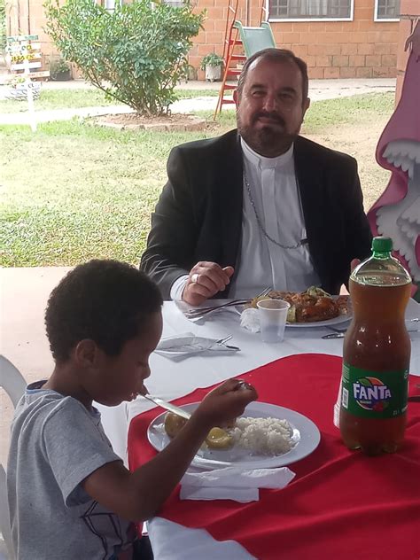 Dom Arnaldo e Dom Vicente visitam Casa de Nazaré Diocese de Jundiaí SP