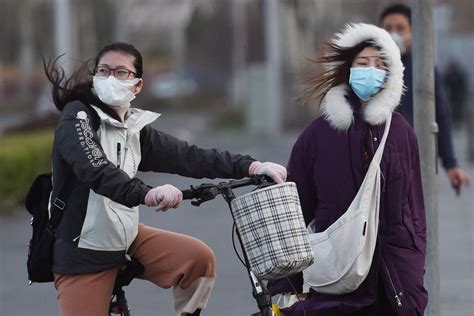 北京大风给北京带来沙尘天气 能见度转差 北京 大风 滚动读报 川北在线