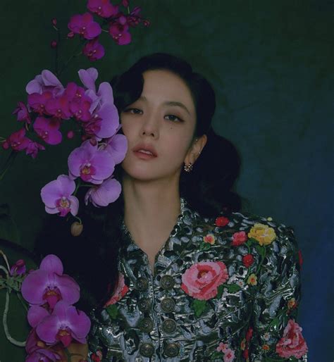 Jisoo BLACKPINK Resmi Debut Solo Dengan Flower