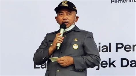 Kemendagri Hentikan Rahmat Effendi Sebagai Wali Kota Bekasi Kirka Co