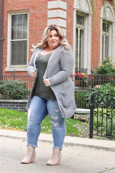Chicago Plus Size Fashion Blogger Natalie Craig reviews Torrid's wide ...