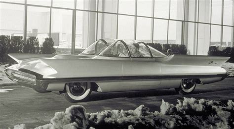 Concepts from Future Past: 1955 Lincoln Futura