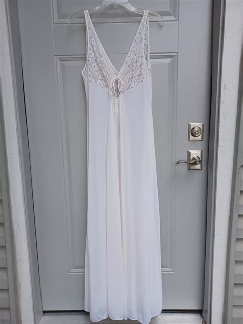 Vintage White Olga Nightgown Negligee Semi Sheer Lace… Gem