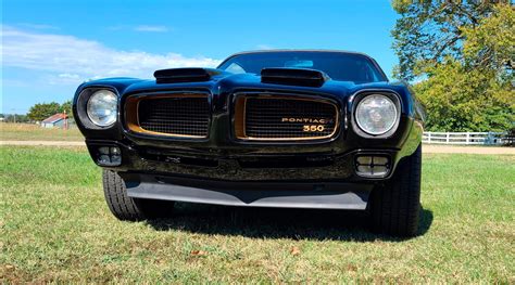 Season Your Garage And Weekends With This Fine 1971 Pontiac Firebird