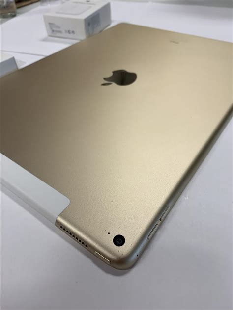 Apple IPad Pro 12 9 1st Gen 2015 Unlocked Gold 128GB A1652 1st