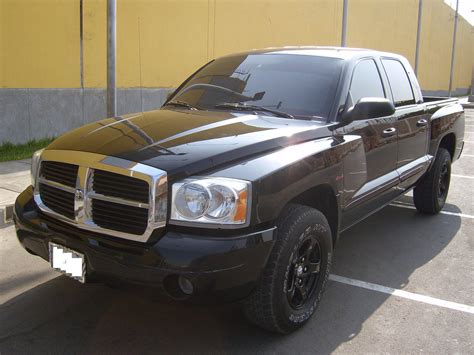 2006 Dodge Dakota - Information and photos - MOMENTcar