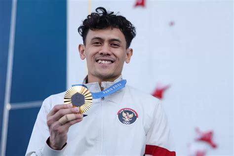 Veddriq Leonardo Peraih Medali Emas Panjat Tebing Olimpiode Paris