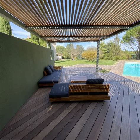 Teck Aménagement vous propose un choix de pergola en bois de qualité