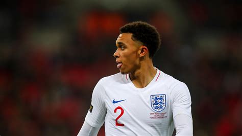 Angleterre Trent Alexander Arnold Déclare Forfait Pour Le Début Des