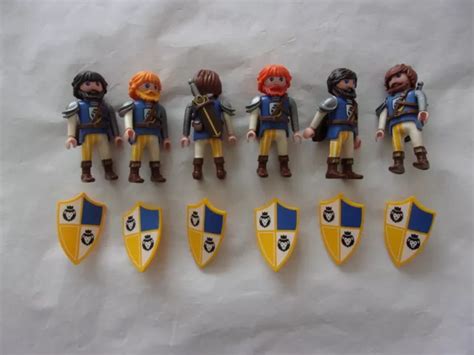 Lot De Playmobil Chevaliers Du Lion Jaune Et Bleu Accessoires