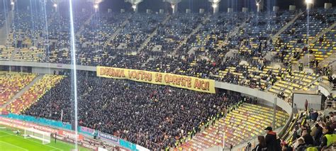 Bannerul Afi At De Galeria Lui Fcsb Pe Arena Na Ional Cu O Or