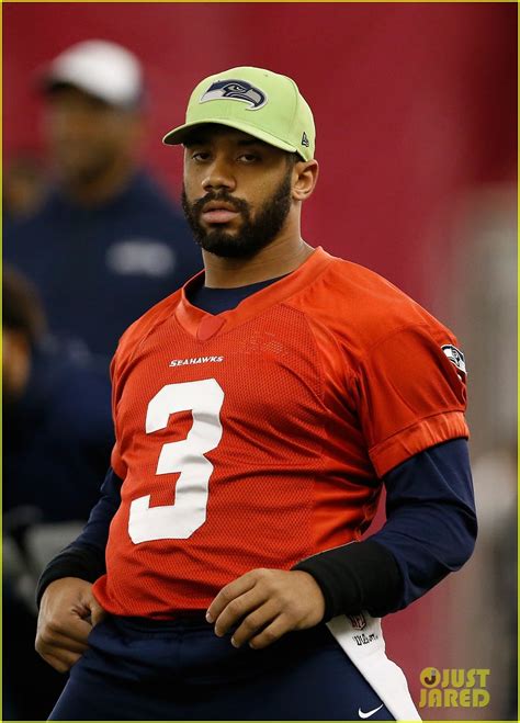 Russell Wilson Hot Photos Seahawks Quarterback Is Shirtless Photo