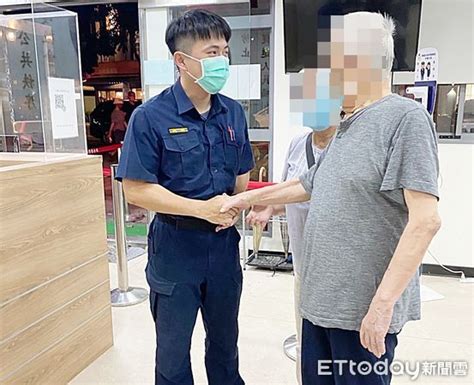 婦洗陽台被反鎖呼救！ 警翻牆救人入屋驚見夫在客廳睡著了 Ettoday社會新聞 Ettoday新聞雲