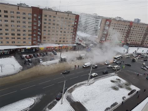 На улице Солдата Корзуна прорвало трубу с горячей водой Очевидцы сообщают о плохой видимости на