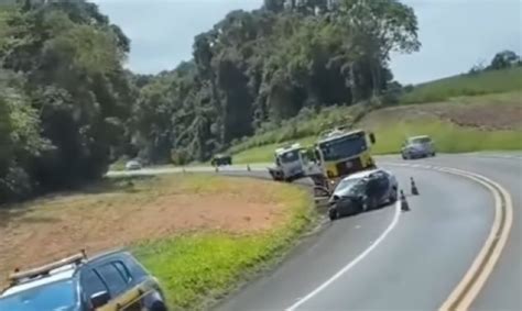 Acidente Br-277: Colisão Frontal Interditou Parcialmente A Rodovia - Colisão frontal na BR-277 em Prudentópolis deixa dois mortos e dois feridos
