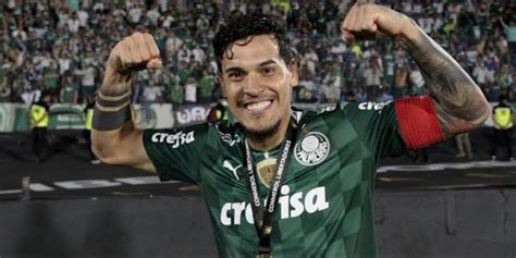 R Mi Gigante Quer Arrancar Gustavo G Mez Do Palmeiras