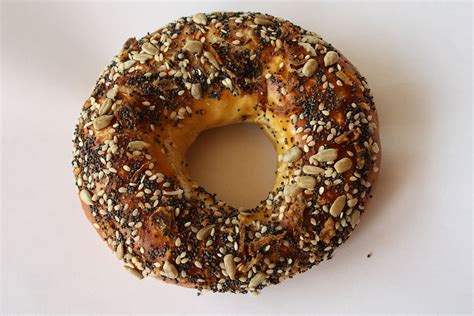 Single Serving Bagel Directions Calories Nutrition And More Fooducate