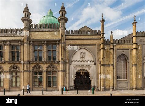 Facade And Dome Hi Res Stock Photography And Images Alamy