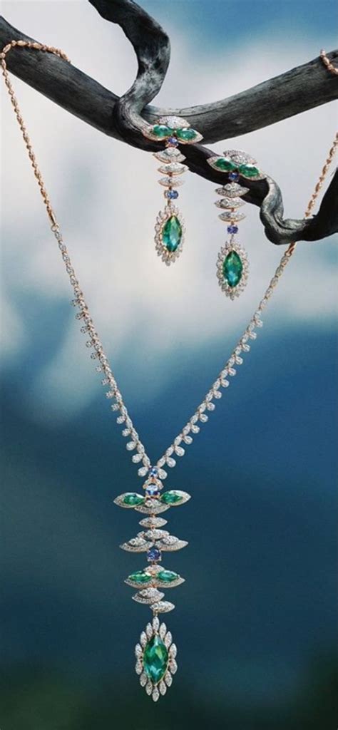 Pin By Manoj Kadel On Diamond Necklaces Colour Stone And Perls Jewellery Fine Pearl Necklace